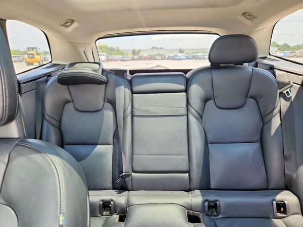 2018 VOLVO XC60 Inscription