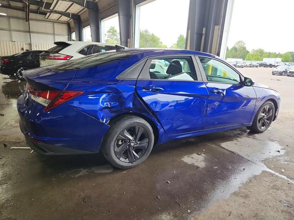 2021 HYUNDAI ELANTRA SEL