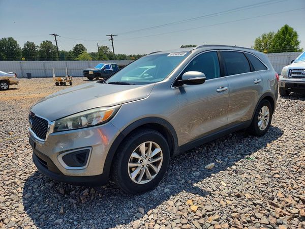 2017 KIA SORENTO L, LX