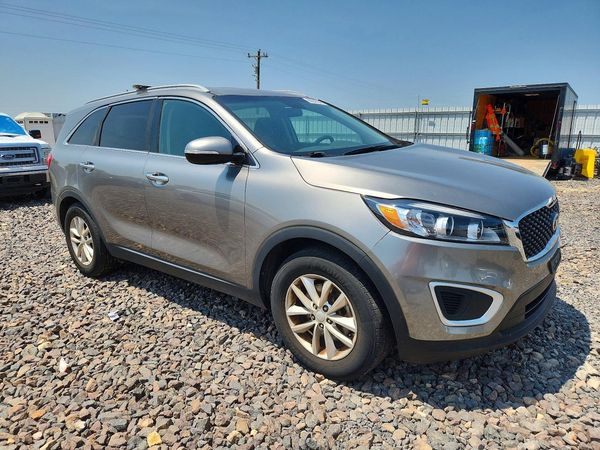 2017 KIA SORENTO L, LX