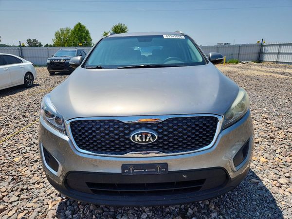 2017 KIA SORENTO L, LX