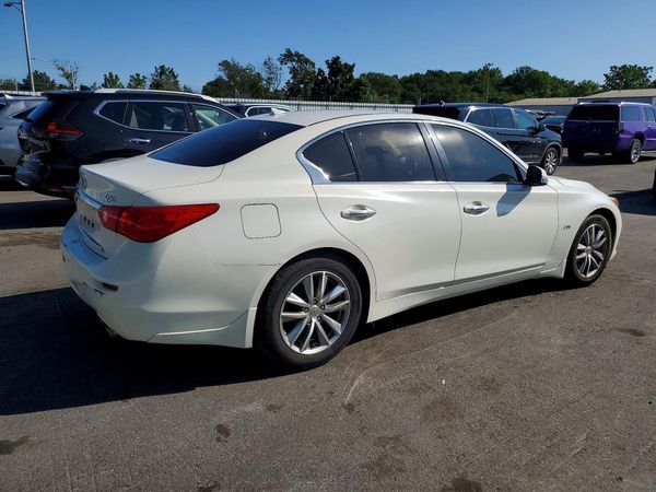 2016 INFINITI Q50