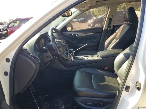 2016 INFINITI Q50