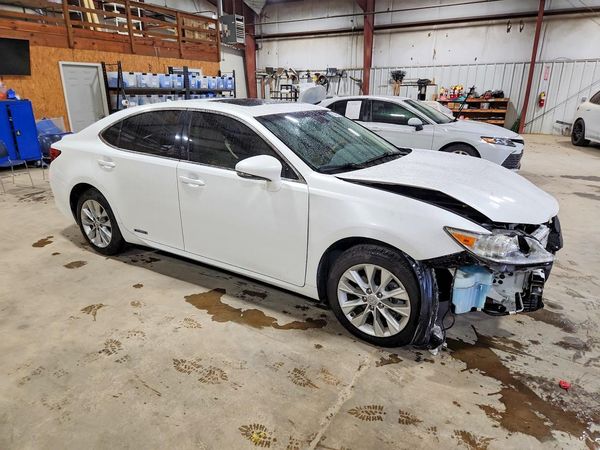 2014 LEXUS ES 300h