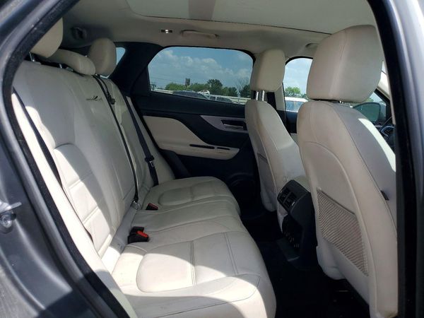 2018 JAGUAR F-PACE