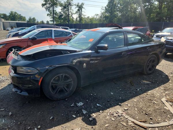 2019 DODGE CHARGER SXT — Front 3/4