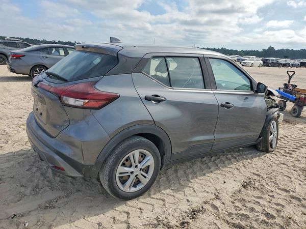 2022 NISSAN KICKS S