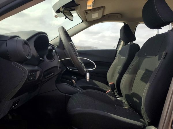 2022 NISSAN KICKS S