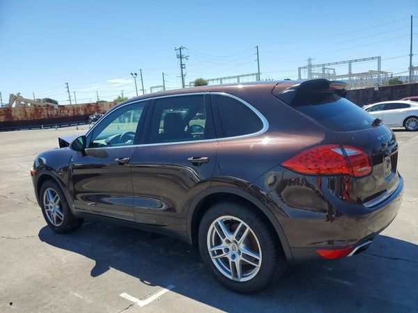 2014 PORSCHE CAYENNE