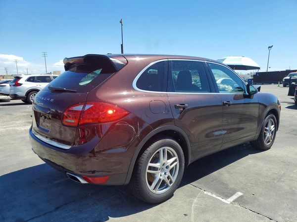 2014 PORSCHE CAYENNE