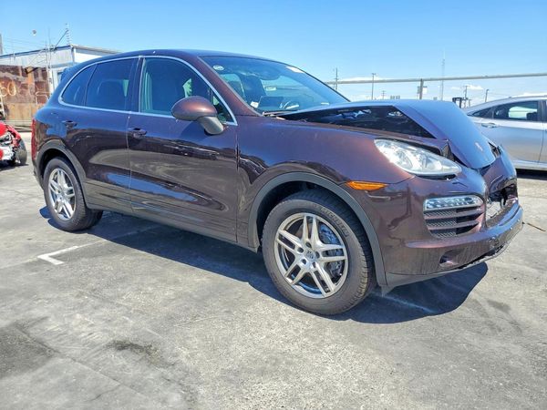 2014 PORSCHE CAYENNE