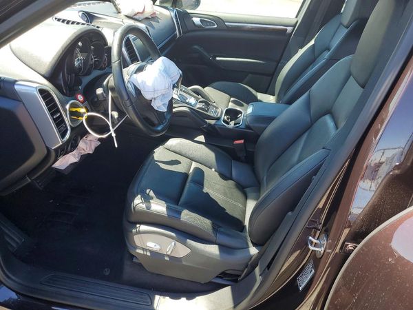 2014 PORSCHE CAYENNE
