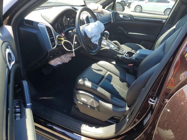 2014 PORSCHE CAYENNE