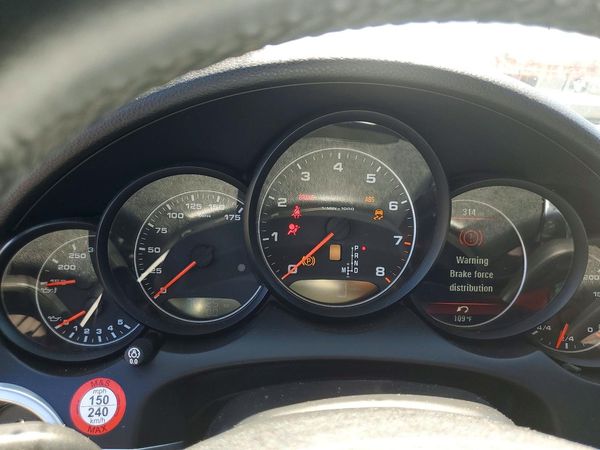2014 PORSCHE CAYENNE