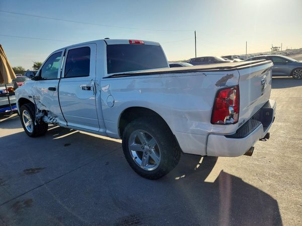 2014 RAM 1500 ST