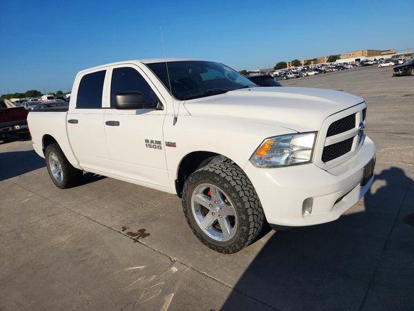 2014 RAM 1500 ST