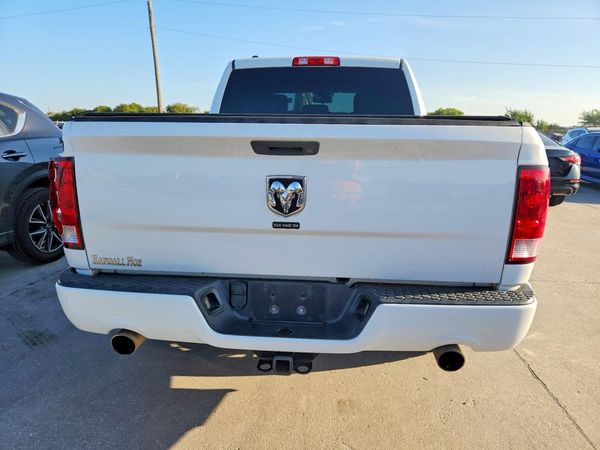 2014 RAM 1500 ST