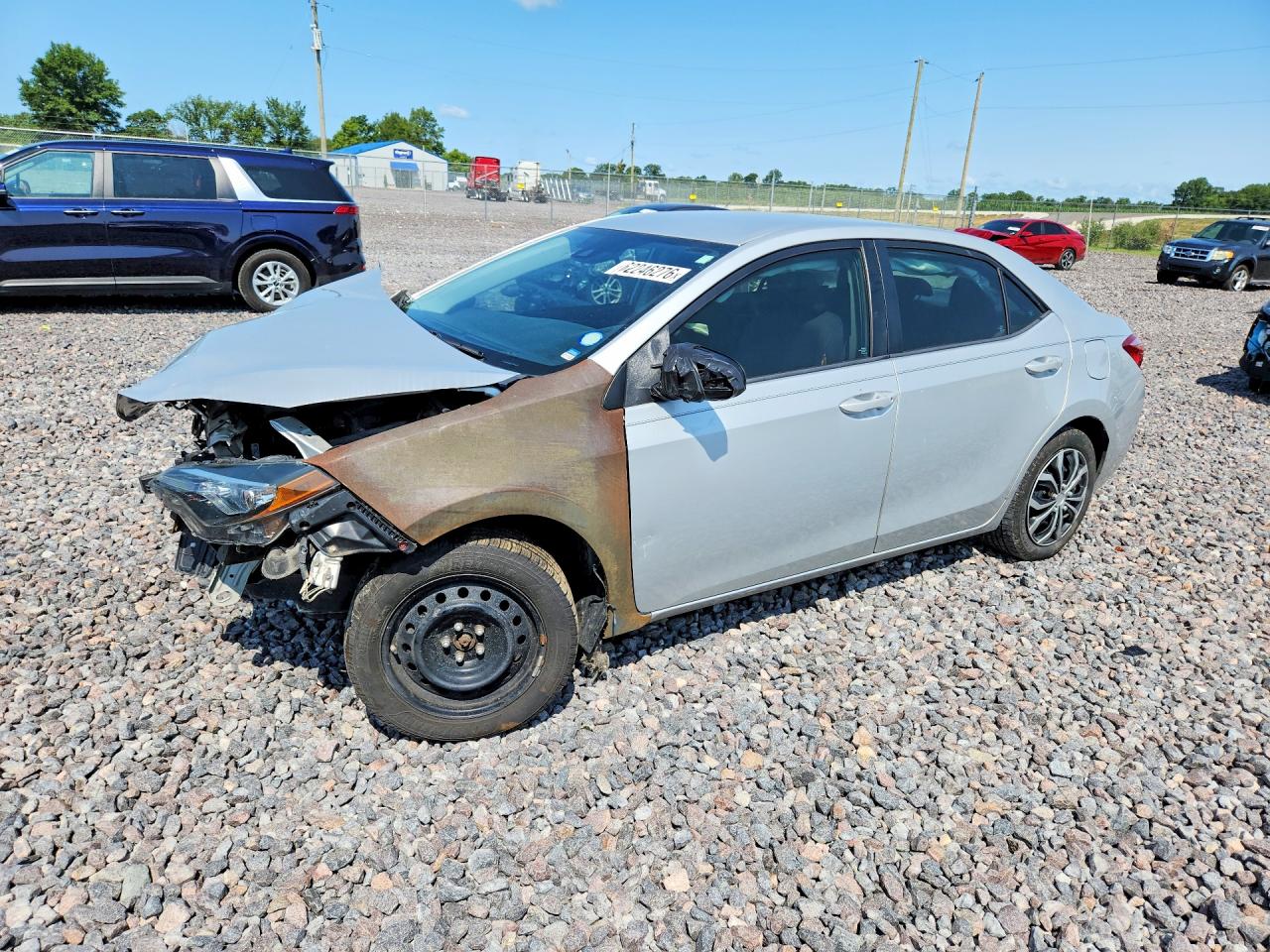 2018 TOYOTA COROLLA L/LE/SE/XLE/XSE — Front 3/4