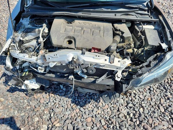 2018 TOYOTA COROLLA L/LE/SE/XLE/XSE — Engine bay