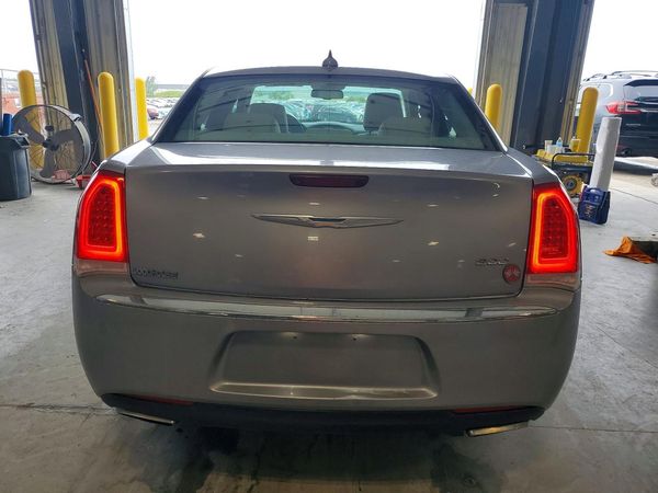 2015 CHRYSLER 300 Limited