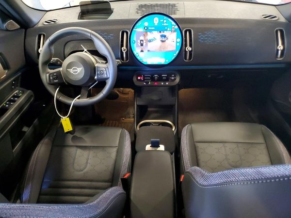 2025 MINI COUNTRYMAN
