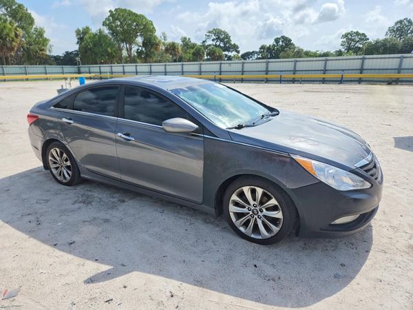 2013 HYUNDAI SONATA
