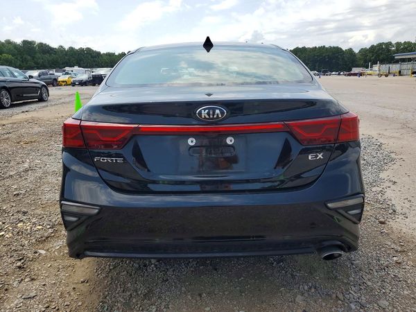 2021 KIA FORTE EX