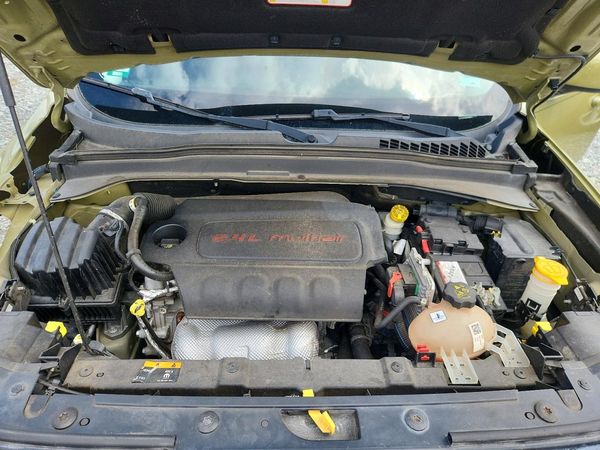 2015 JEEP RENEGADE LATITUDE 4X2