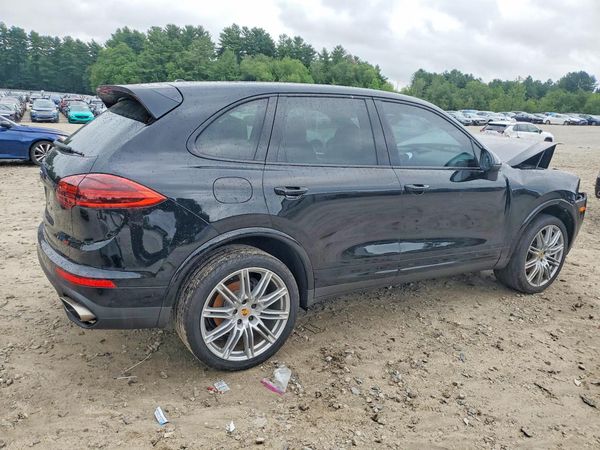 2018 PORSCHE CAYENNE Base / Platinum Edition