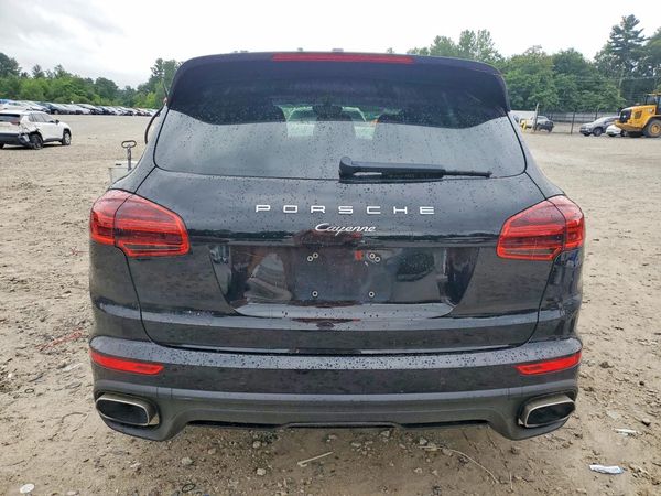 2018 PORSCHE CAYENNE Base / Platinum Edition