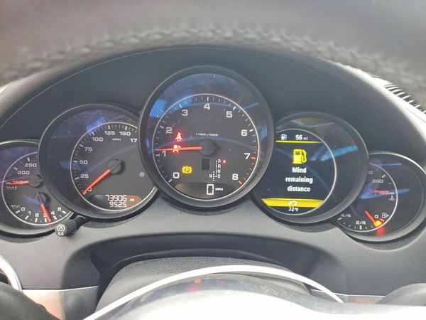 2018 PORSCHE CAYENNE Base / Platinum Edition