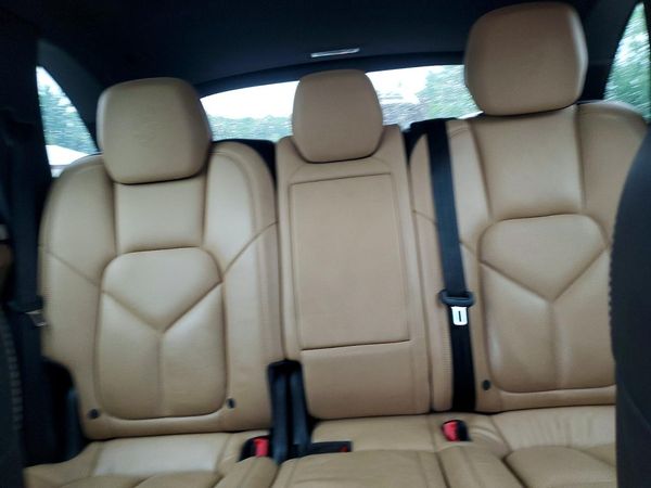 2018 PORSCHE CAYENNE Base / Platinum Edition