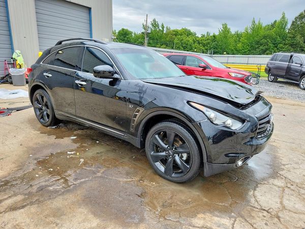 2015 INFINITI QX70