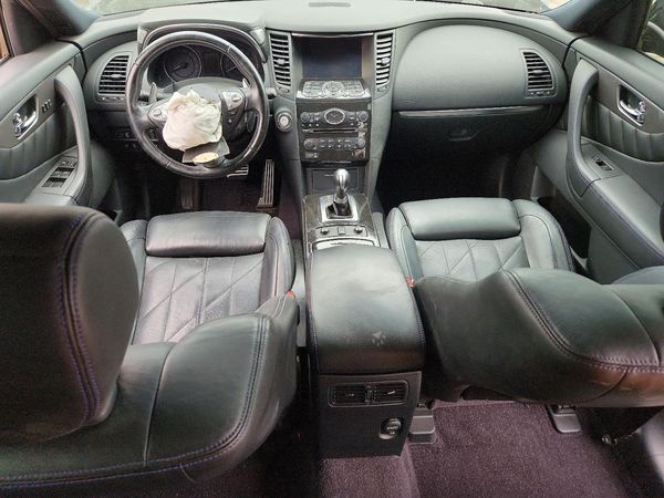 2015 INFINITI QX70