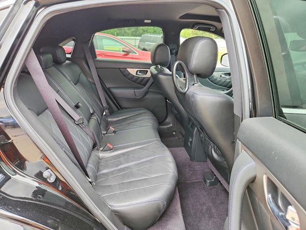 2015 INFINITI QX70