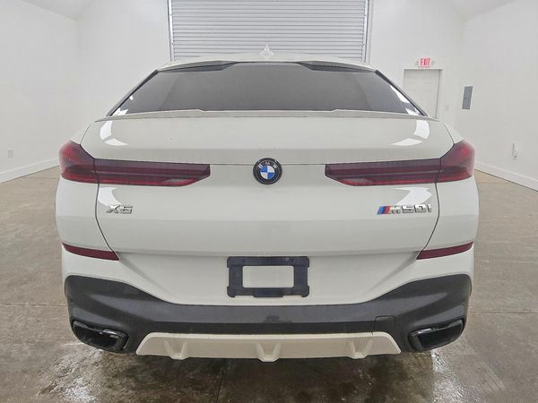 2021 BMW X6 M50i