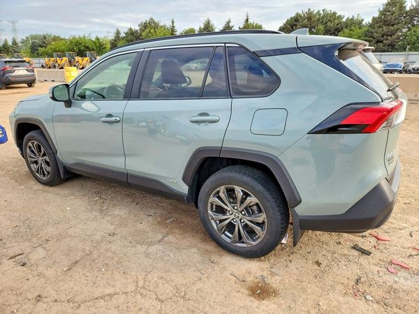 2022 TOYOTA RAV4 XLE Premium