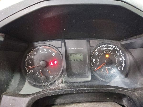 2016 TOYOTA TACOMA SR/SR5