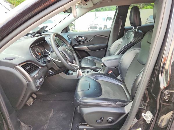 2020 JEEP CHEROKEE LATITUDE PLUS 4X4