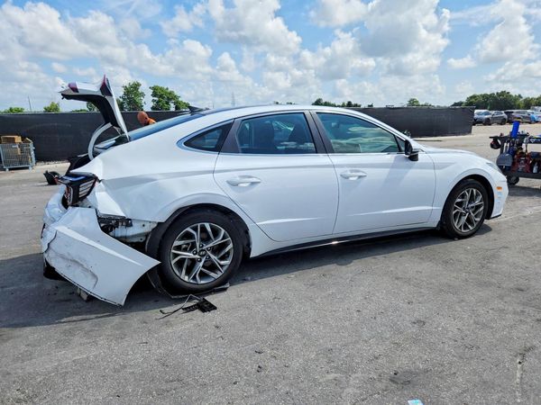 2023 HYUNDAI SONATA