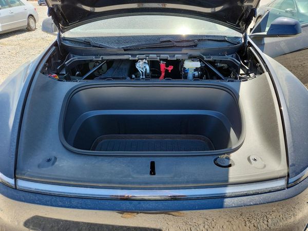 2026 TESLA MODEL Y