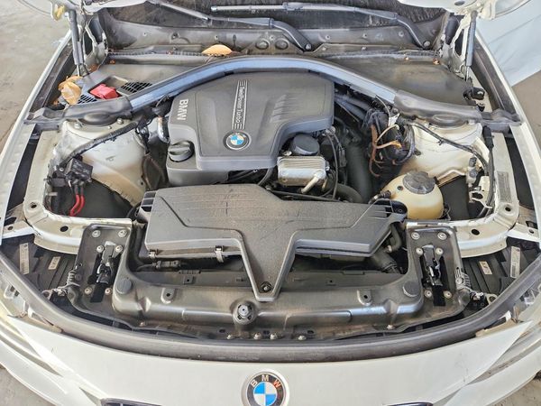 2013 BMW 3 SERIES — Engine bay