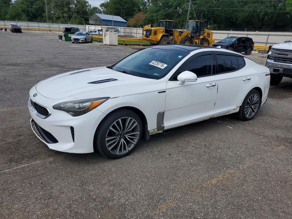 2019 KIA STINGER Premium