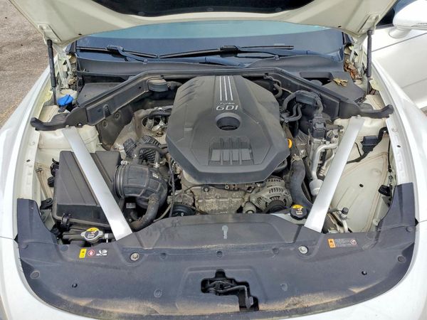 2019 KIA STINGER Premium