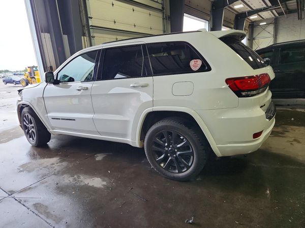 2018 JEEP GRAND CHEROKEE Laredo