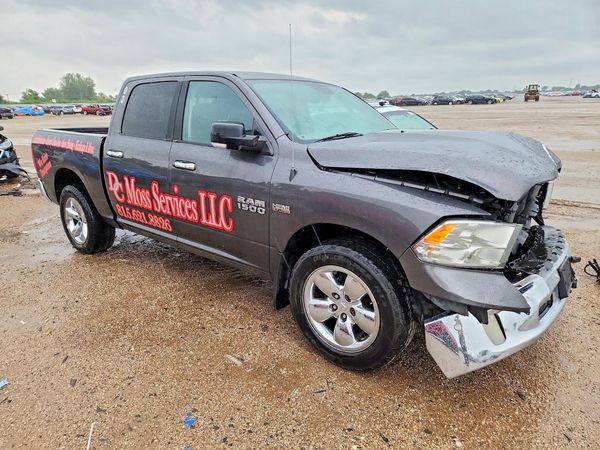 2014 RAM 1500 SLT CREW CAB 4X4
