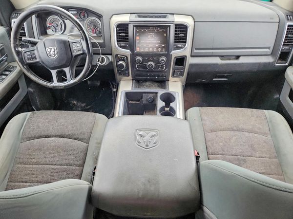 2014 RAM 1500 SLT CREW CAB 4X4