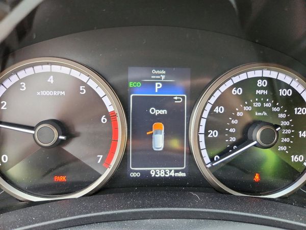 2015 LEXUS NX 200t Luxury