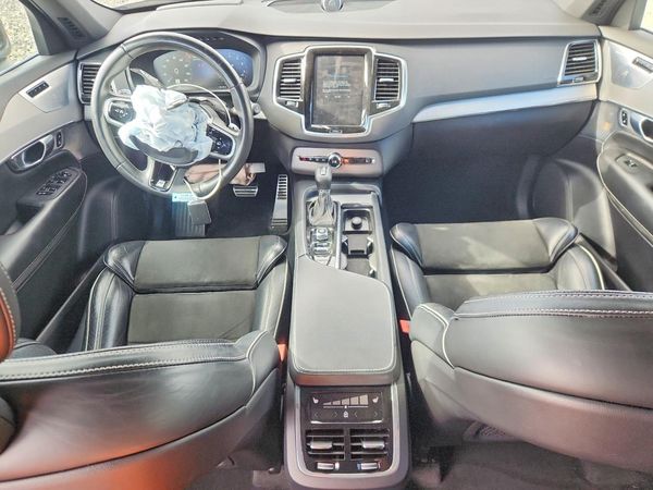 2018 VOLVO XC90 R-Design