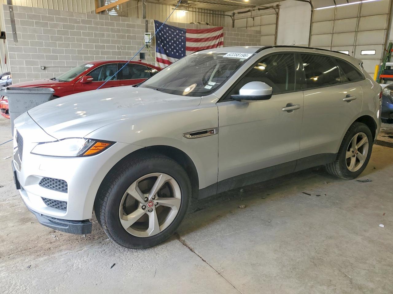 2017 JAGUAR F-PACE Premium — Front 3/4
